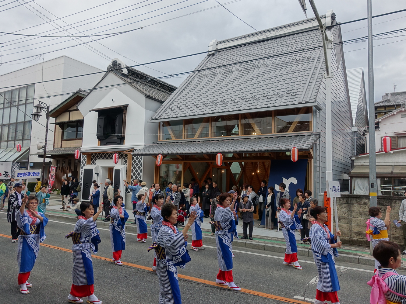 日本 Tomioka 商会大厦 · 传统与未来的交融-20