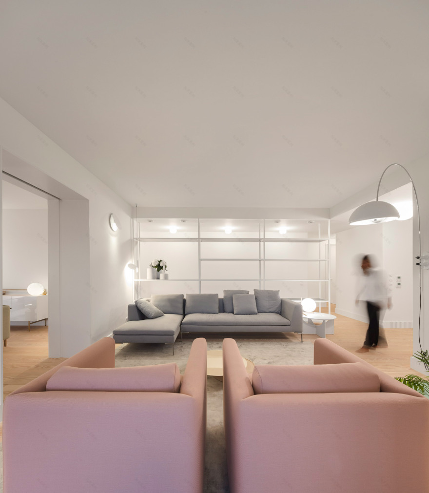 Rar Studio renovates an apartment in Álvaro Siza's Terraços de Bragança-6