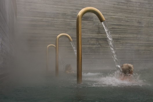 Peter Zumthor的Vals温泉浴场-39