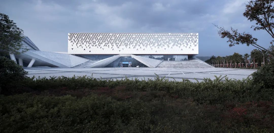 本土情感的广厦学院文体中心体育馆设计-27