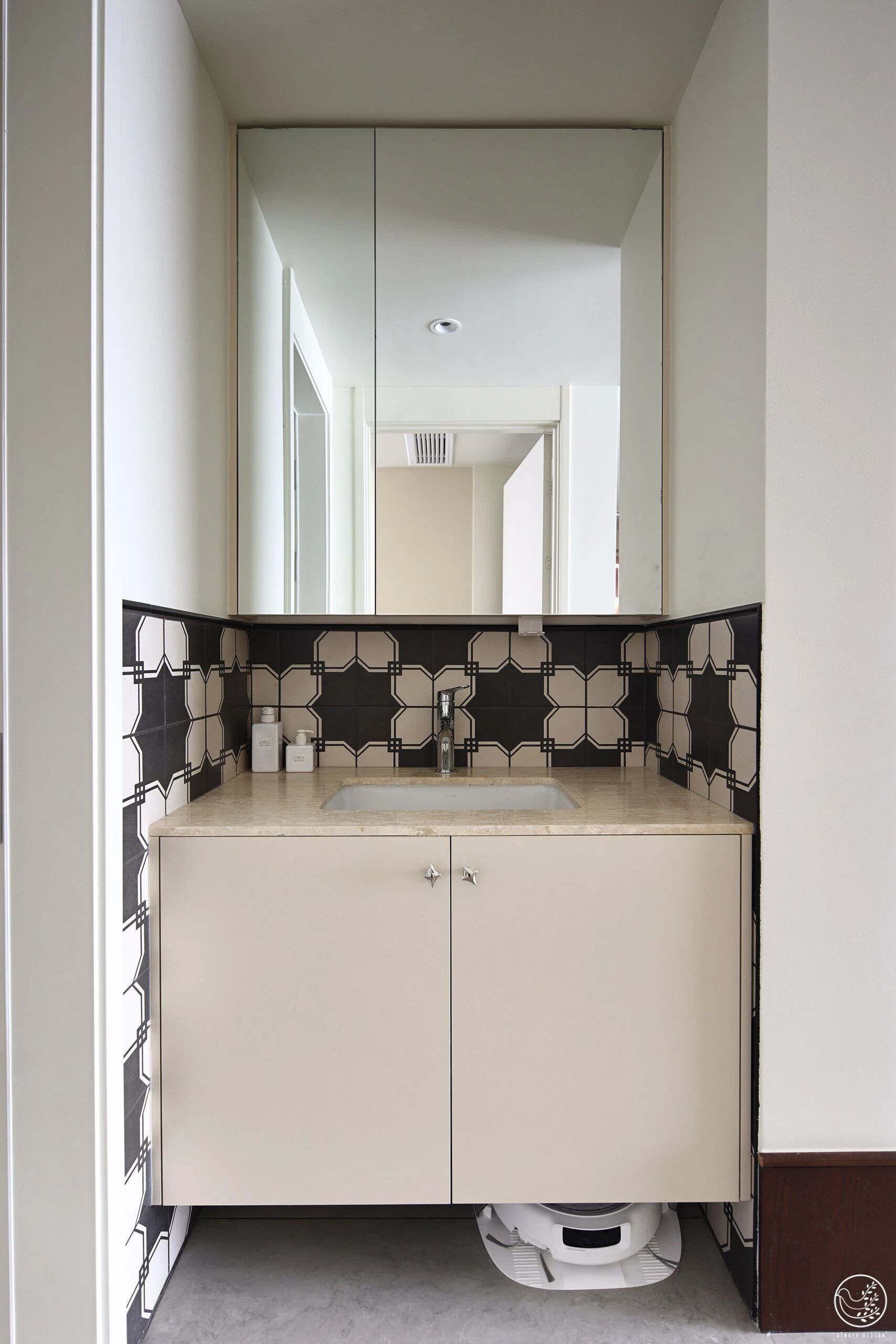 复古且时髦，在松弛与精致之间游刃有余-66