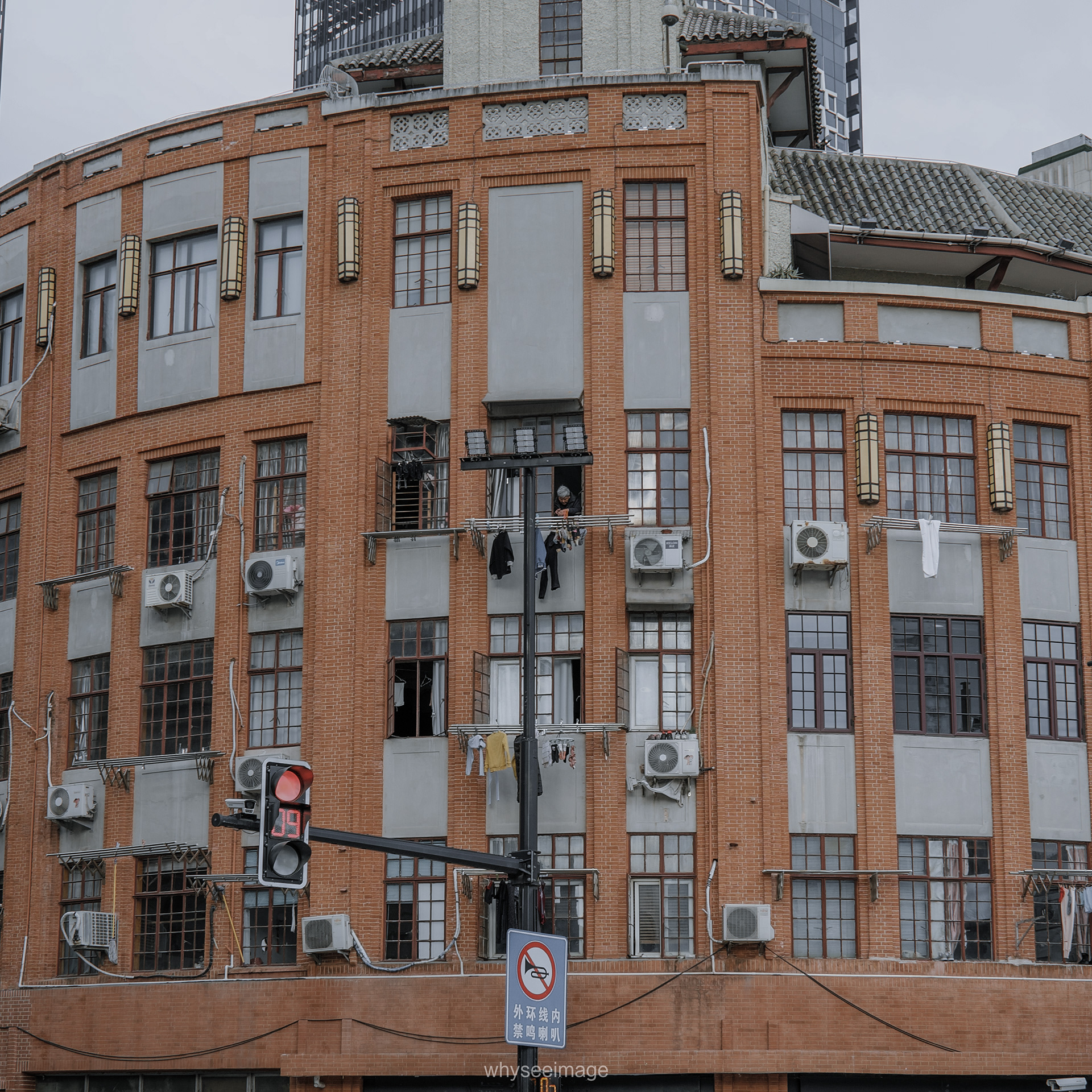 在被框选的画面之外 · 不如回到街头丨中国上海丨whyseeimage-20