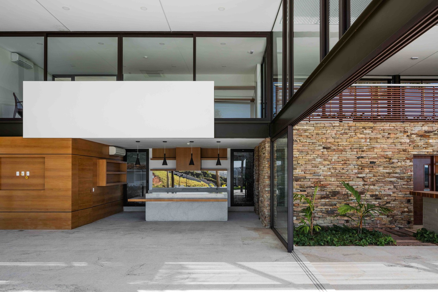 巴西自然景观中的社交俱乐部总部-80