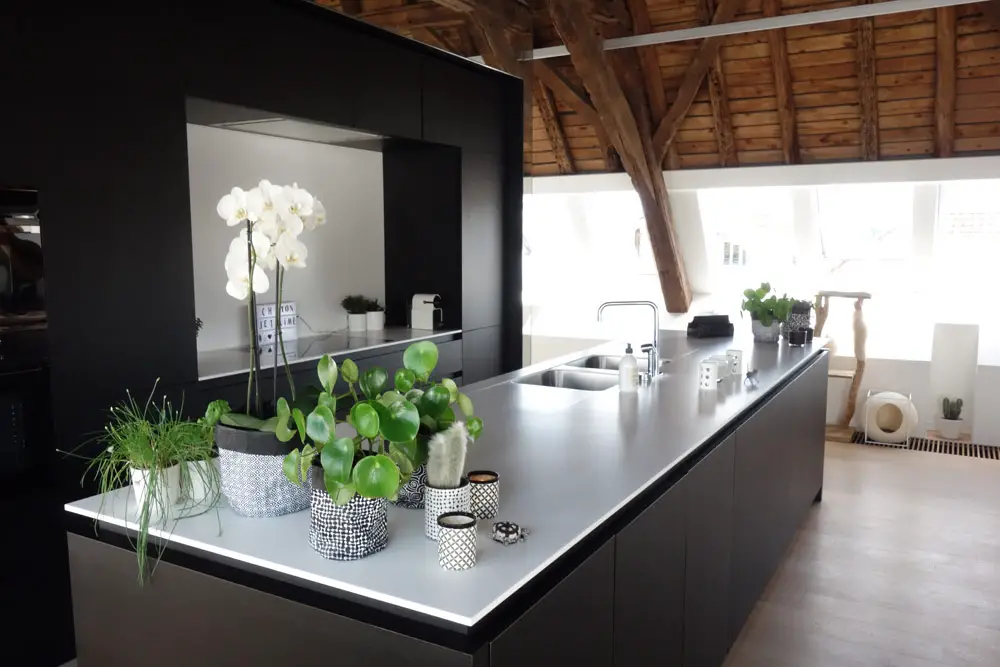 比利时 230㎡时尚波西米亚风屋顶阁楼设计-7