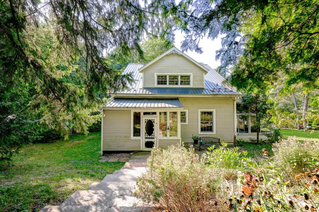 圣普拉西德劳伦琴地区温馨住宅丨Joli Joli Design-5