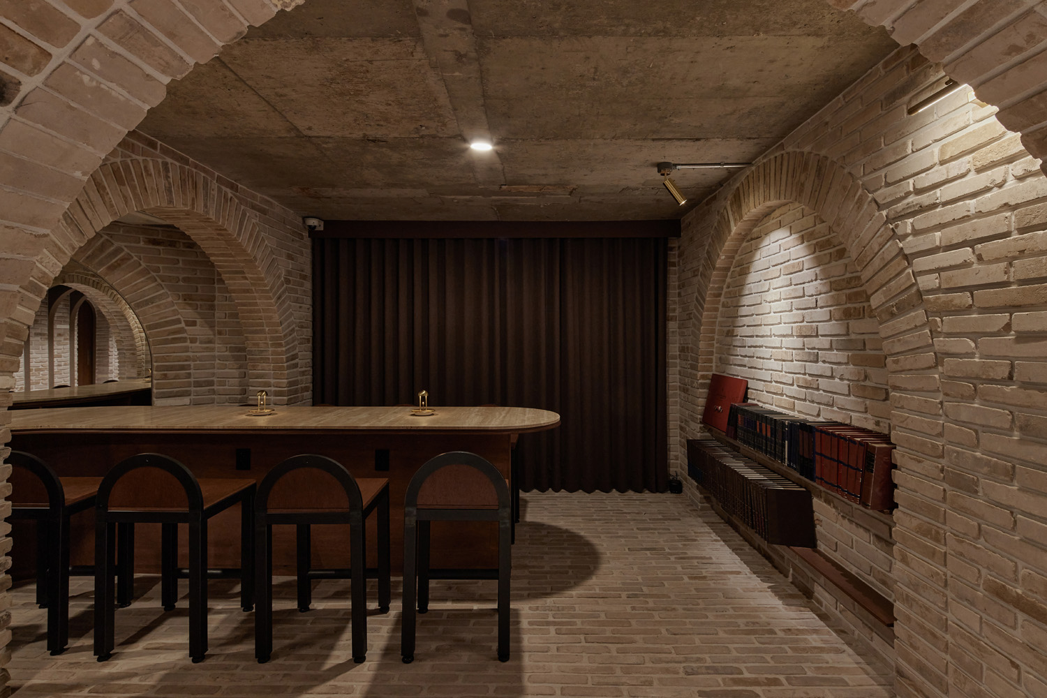 【韩国高级红酒酒吧设计】融合传统与现代的 40 平米奢华空间-14