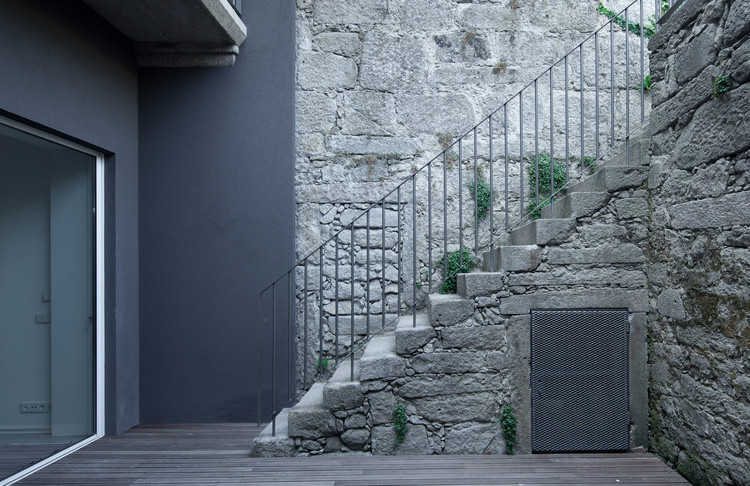 葡萄牙波尔图 19 世纪老宅的现代重生-54