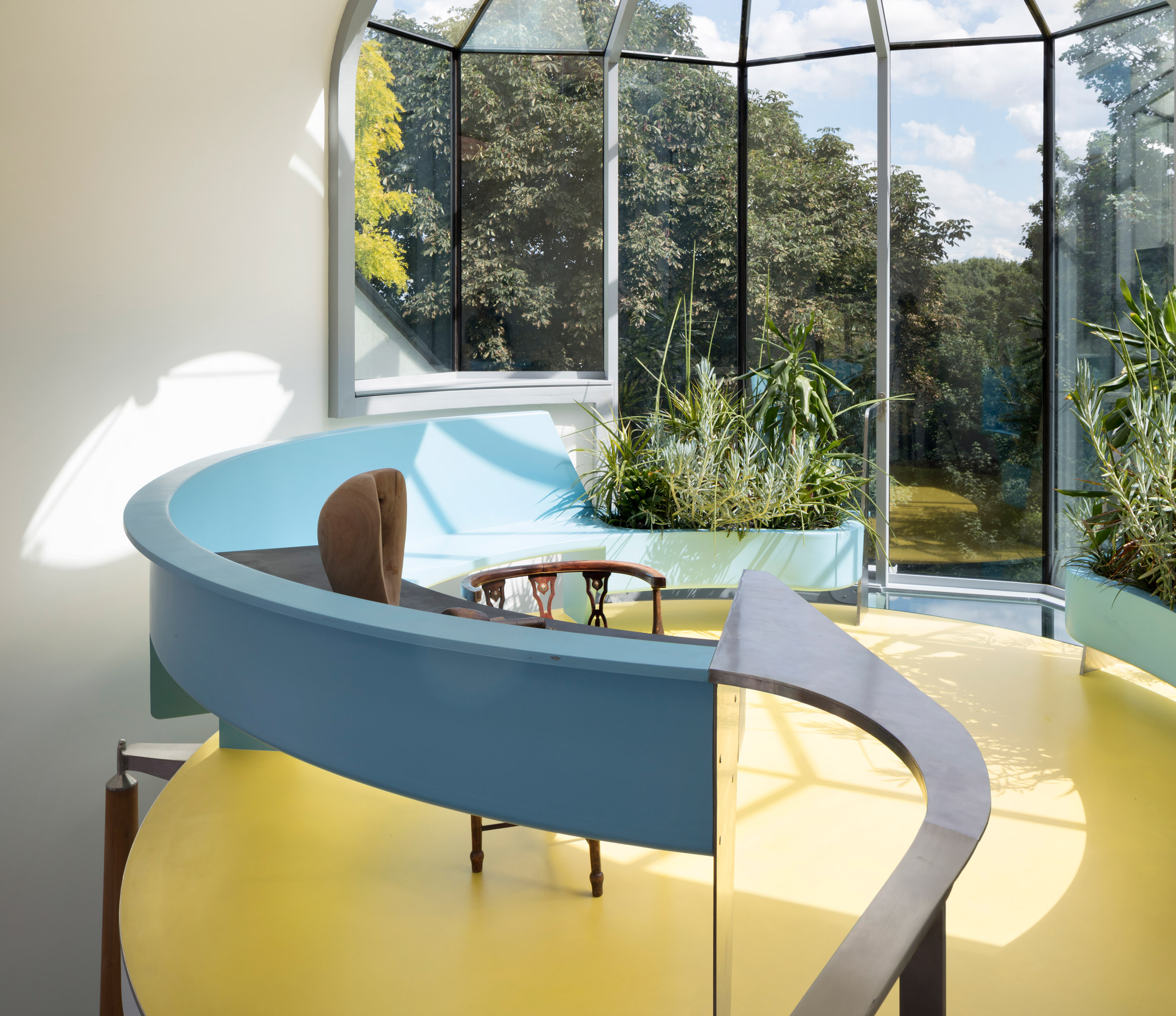 Michael Russum uses boatbuilding techniques to build "mystery vessel"-18