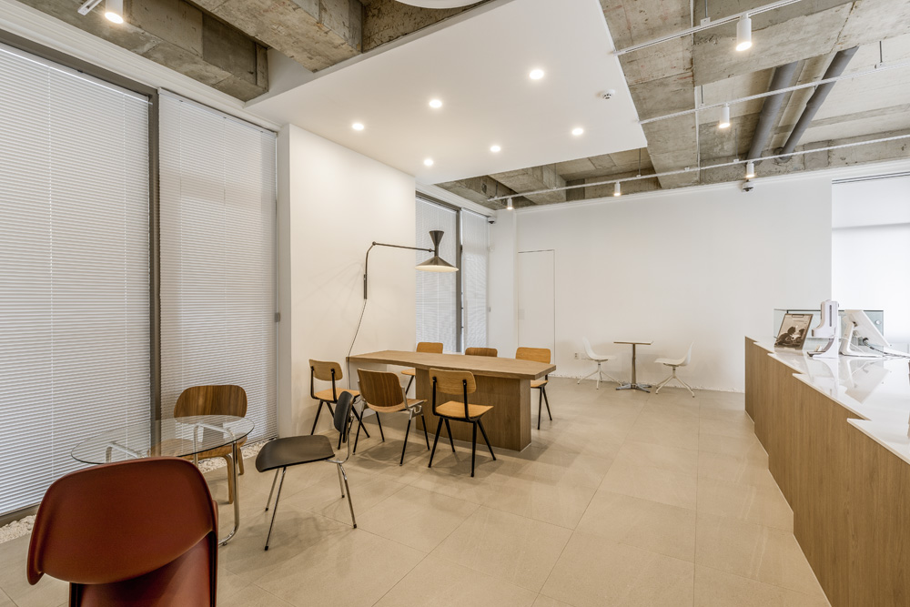 白色木纹，极简 20 平米咖啡厅设计-6