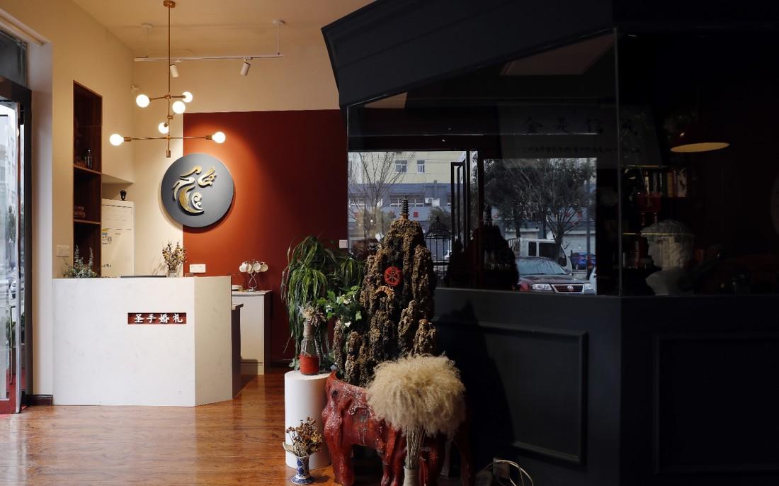 圣手婚礼接待处改造,摩登与古典的完美融合-8