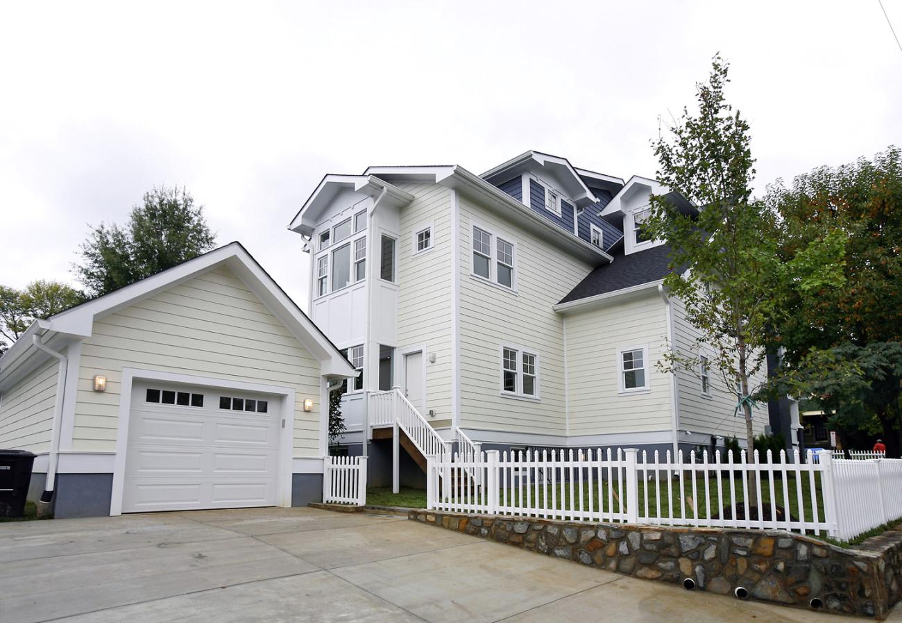 丨Ballard + Mensua Architecture-3