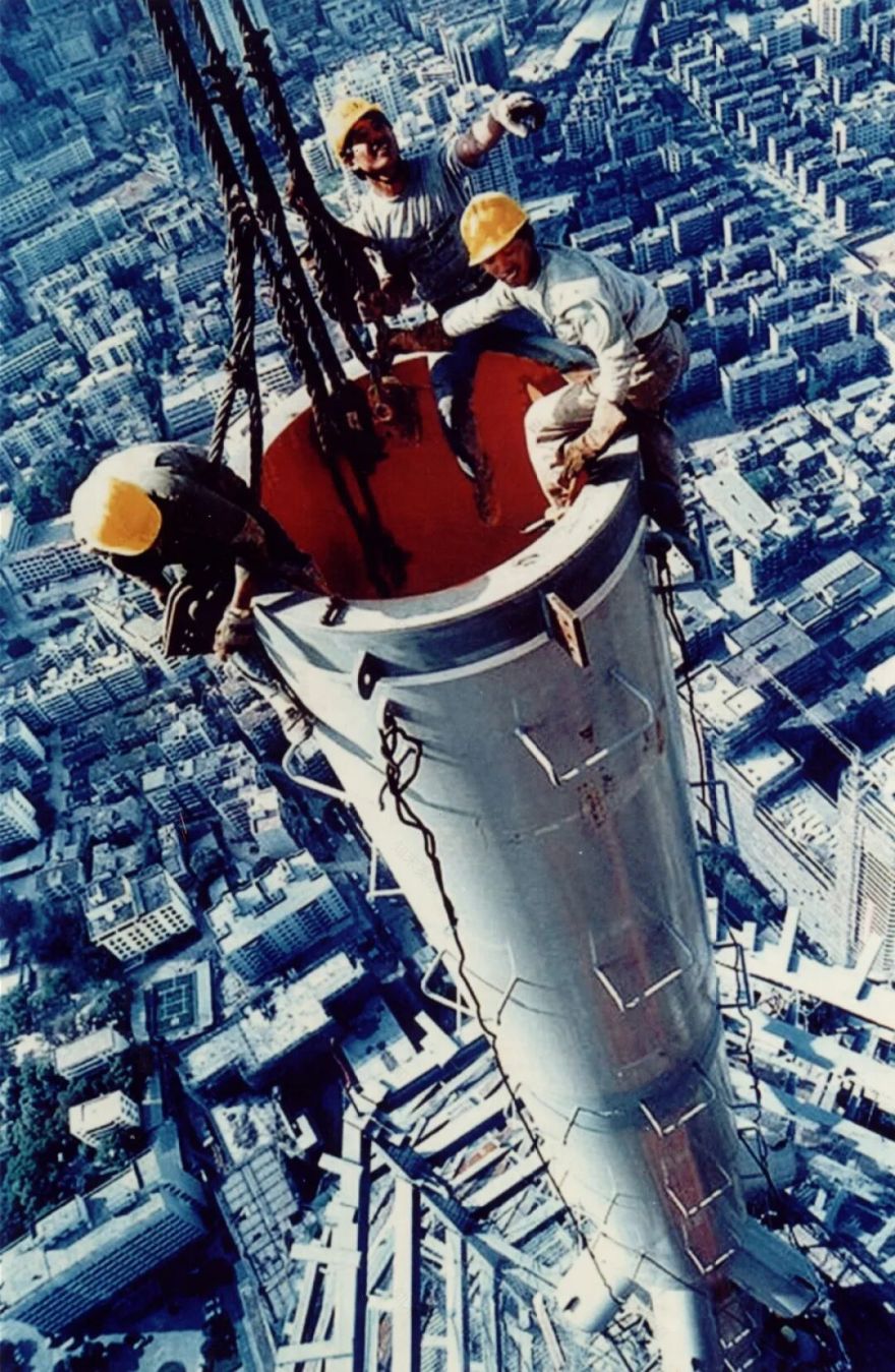 30年前的今天,深圳地王大厦封顶-68