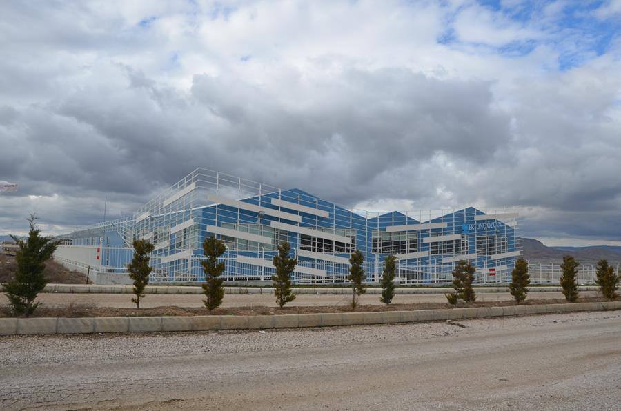 Özcan 工厂,现代工业风典范-0