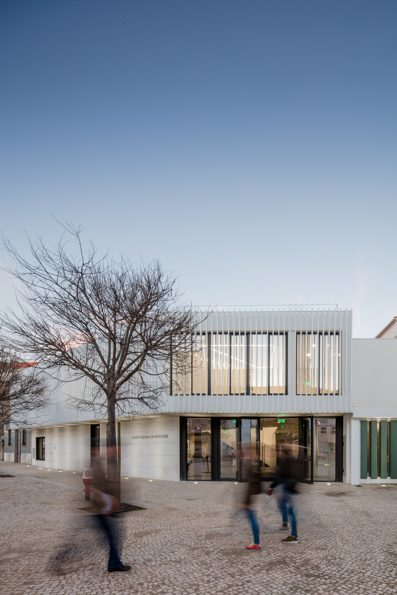 田园牧歌,莫什卡维迪的宗教中心,葡萄牙 / Plano Humano Arquitectos-130