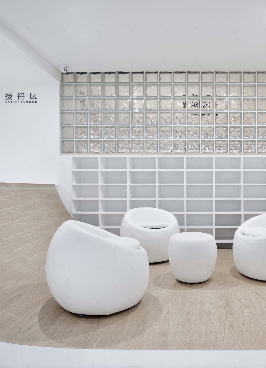 郦文曦建筑事务所打造的游戏公司办公室空间设计-55