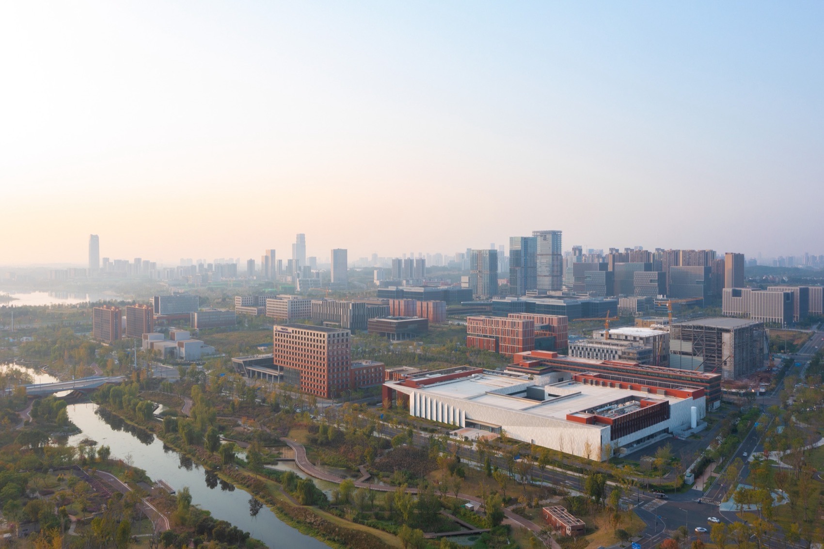 成都天府兴隆湖实验室丨中国成都丨江苏中锐华东建筑设计研究院有限公司荣朝晖工作室,杭州心象建筑设计公司-3