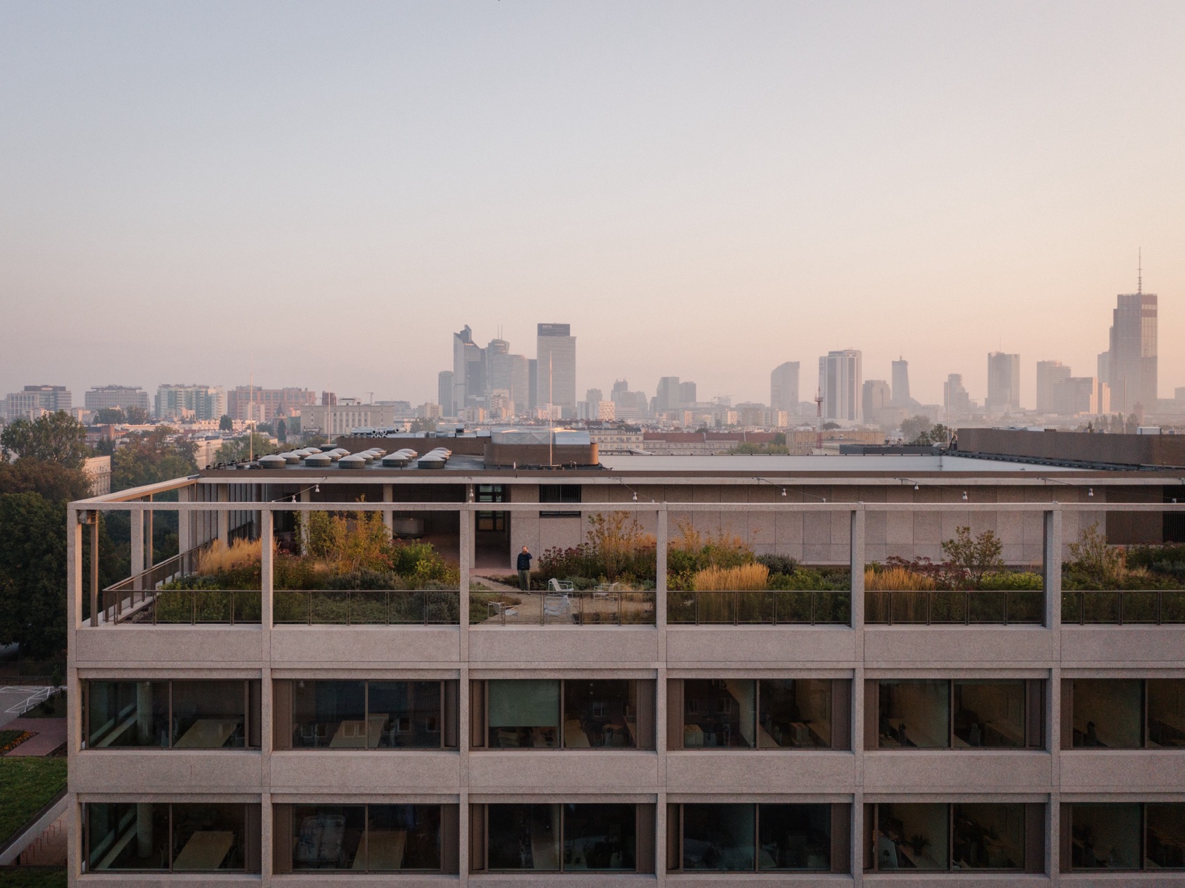 华沙大学心理学院新院楼丨波兰华沙丨Projekt Praga-5