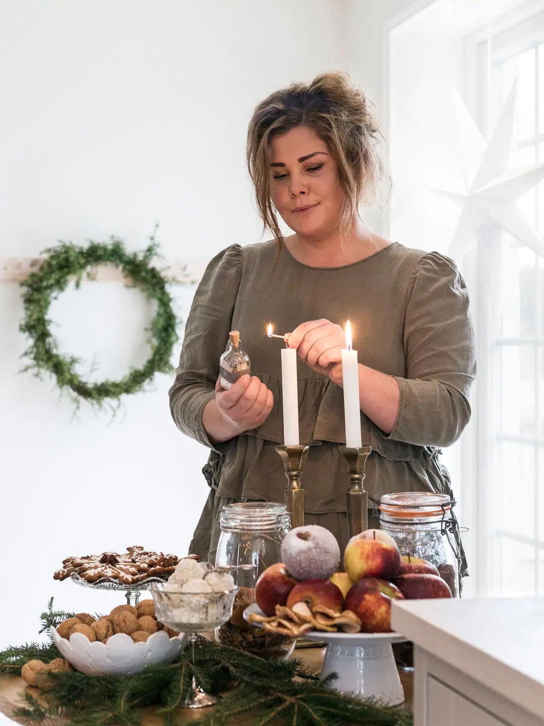 瑞典斯德哥尔摩冬季小屋的节日装饰-13