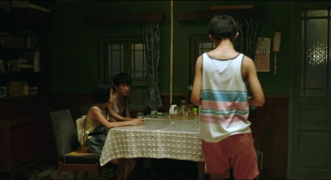 《隐秘的角落》的家装细节解读-6