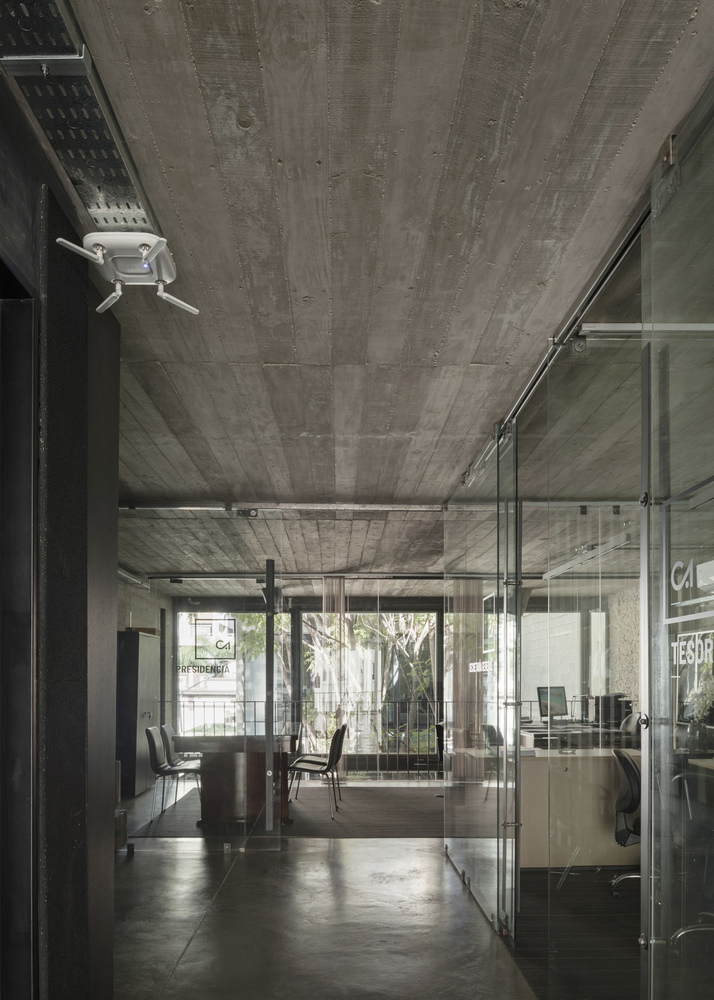 阿根廷建筑师协会总部 · 混凝土与绿意的共生-75