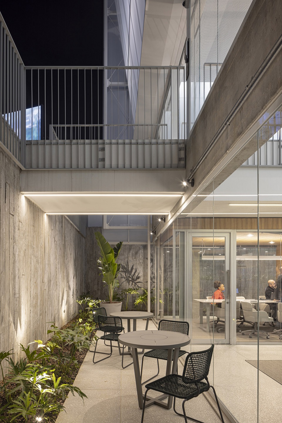 巴西 Laguna 展示空间丨Estudio 41-34