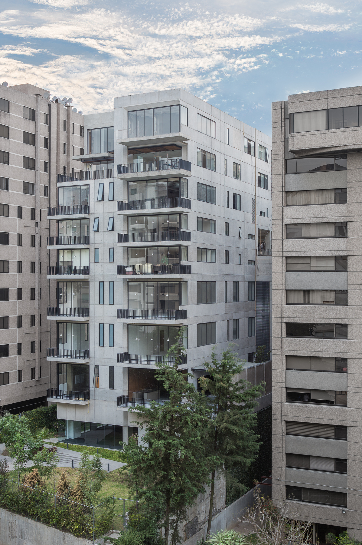 2015 年建造的 Tabachines 多单元住宅公寓室内设计解读-26