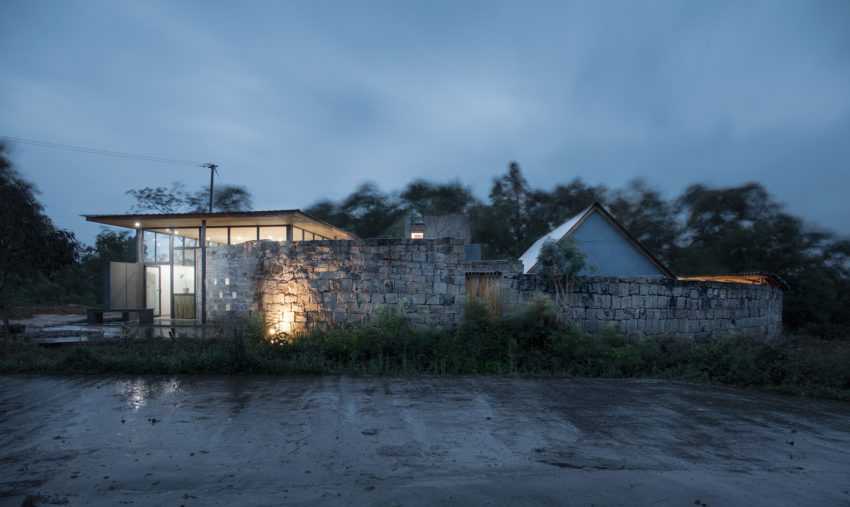 Unique and simple Rain House created by Describing Architecture Studio to blend traditional Chinese architecture and modern living 独具特色、简约的RainHouse，由描述建筑工作室，将中国传统建筑与现代生活融为一体。-37