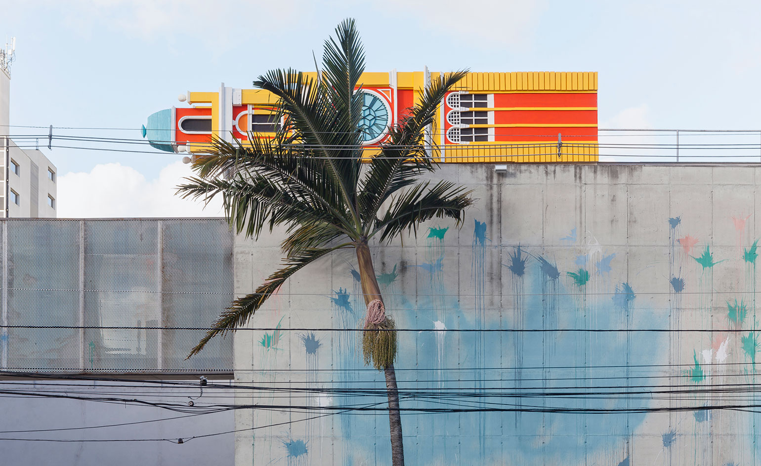 皮拉尔·昆特罗斯在圣保罗的“颠覆”钟楼装置艺术-5