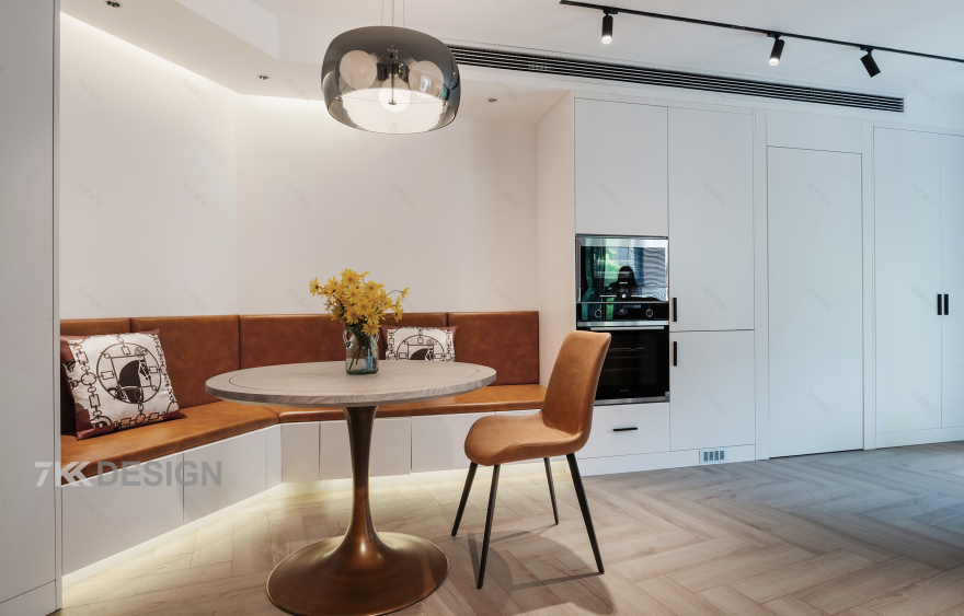 名门世家不规则户型改造 | 个性时尚的家居空间设计-18