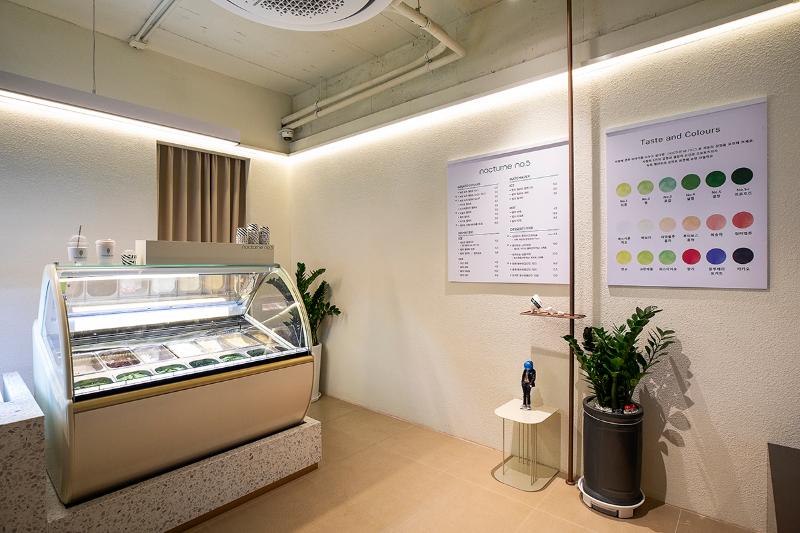 十五平米现代小店的精致设计-6