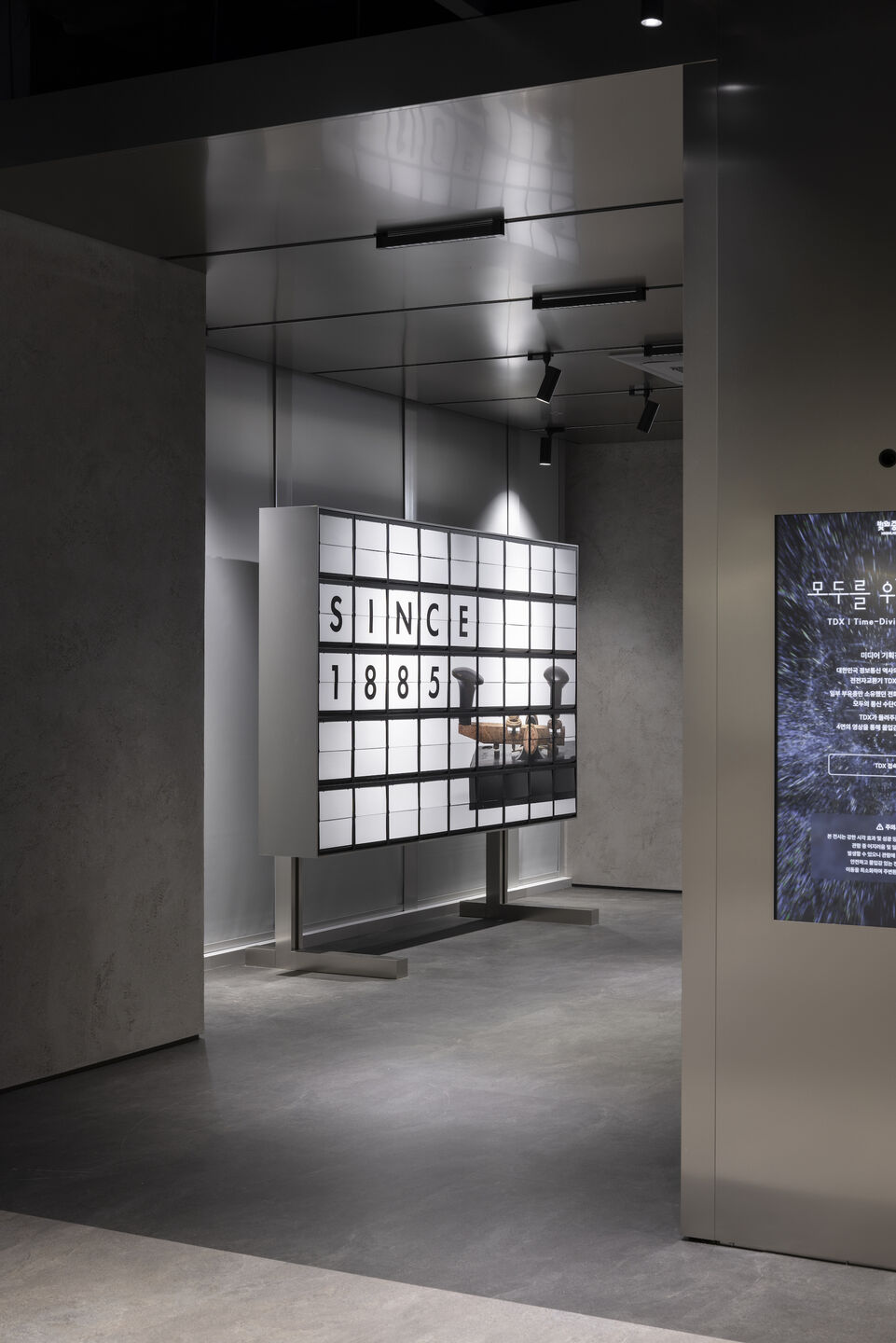 KT 恩丸（注：Onmaru如果是特定名称，这样音译较合适，若有具体背景指向，可能需根据情况调整） 丨韩国丨mttb-12