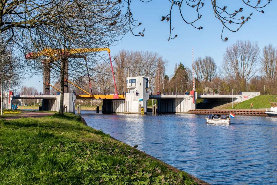 运河上的居住空间 | 阿姆斯特丹的城市更新-59