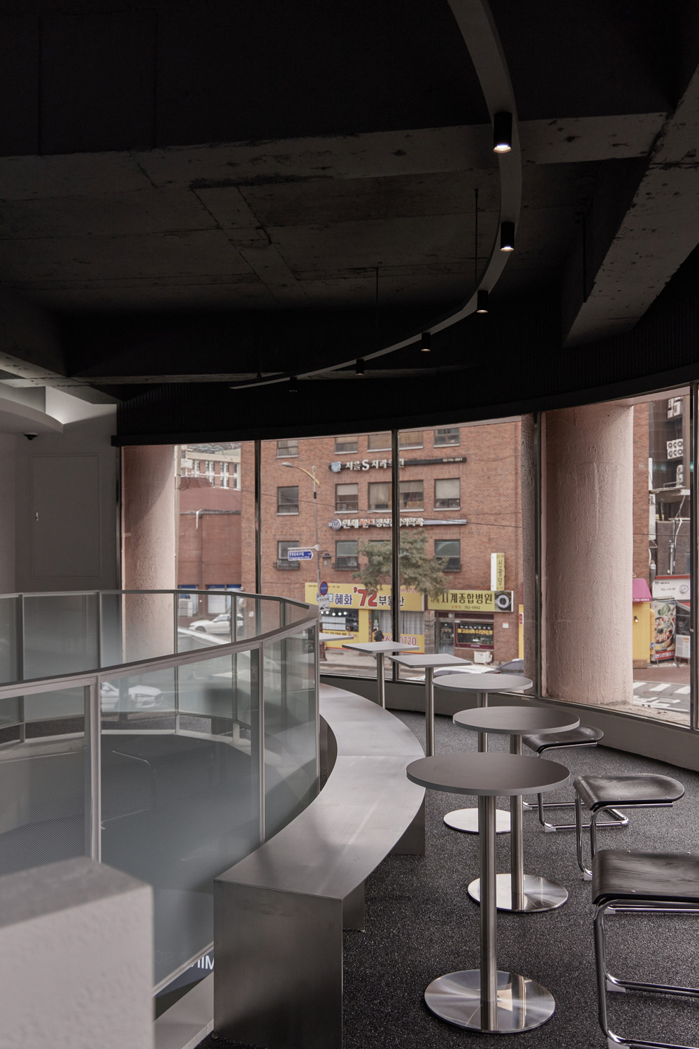 精致高级的 60 平小户型设计-21