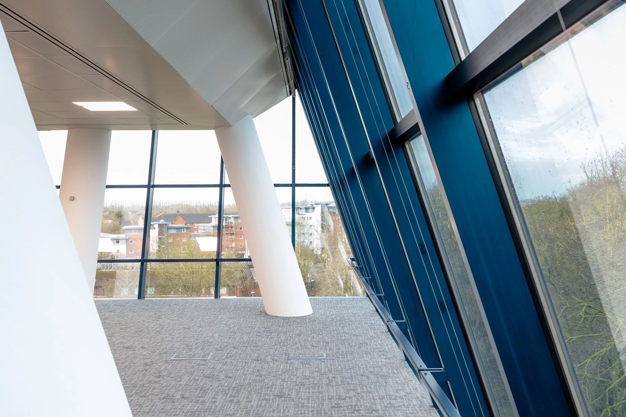 蓝色利尼大厦丨英国丨Susan Lacey Design-29