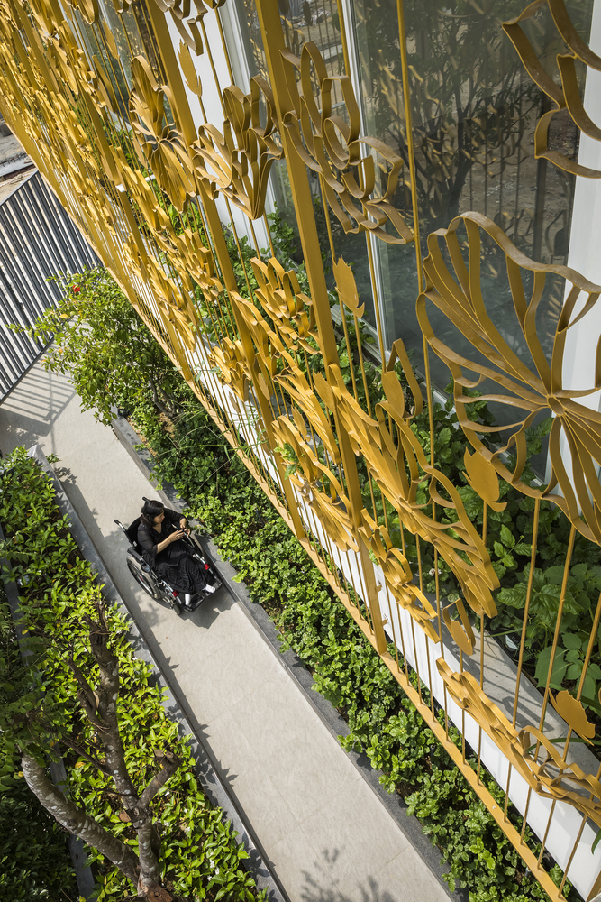 莲意盎然 · 越南残疾女儿的家庭温馨居-50