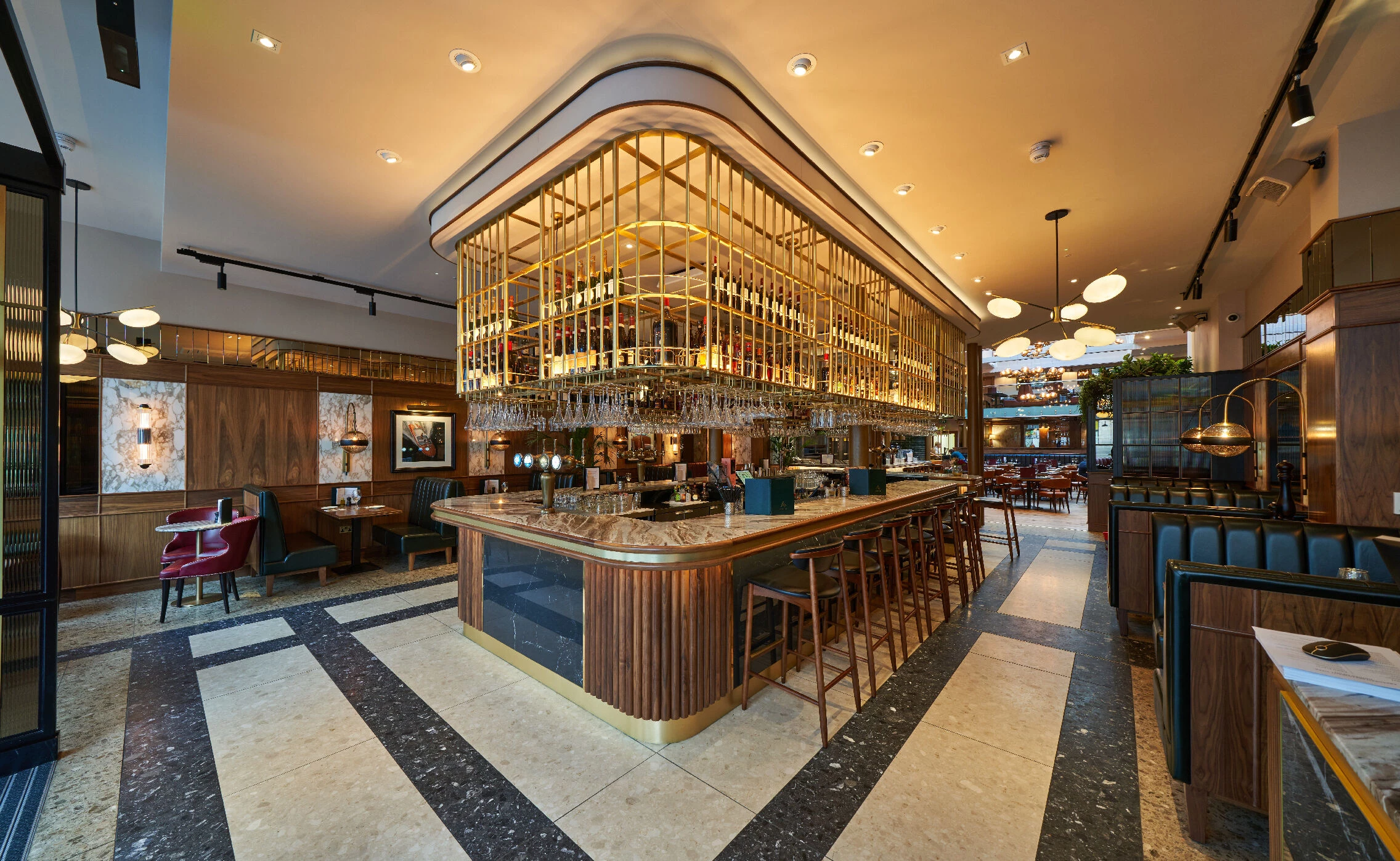 阿伯丁港口的意大利风情 · DRG 集团 Amarone 餐厅丨英国格拉斯哥-9