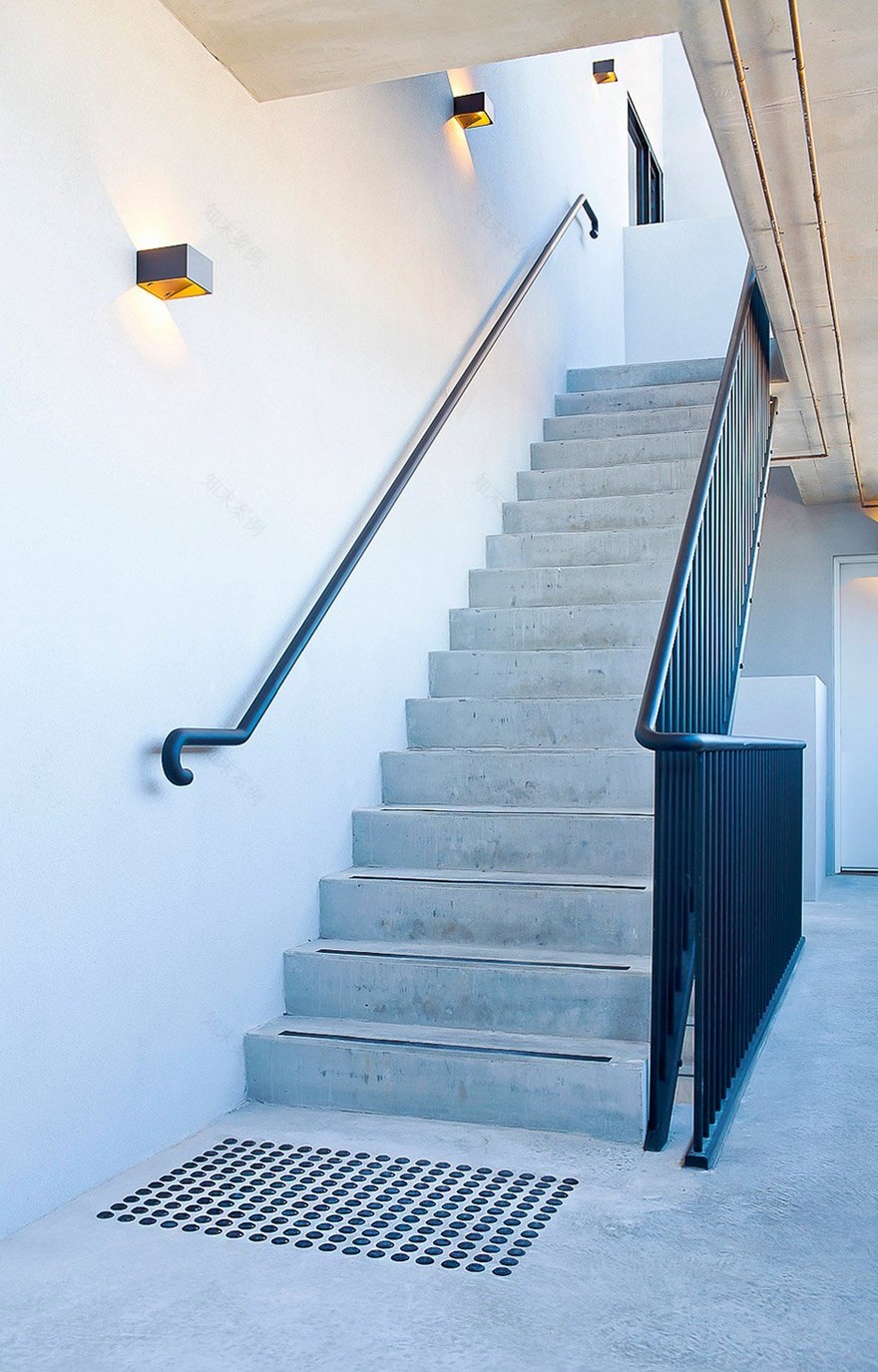 Black Brick Apartments in Hawthorn East, Melbourne-12