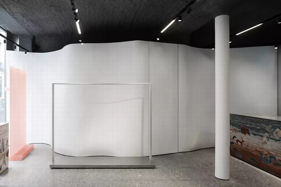 “男孩不哭”巴黎男士时尚精品店设计，提供男士时装、设计、书籍和艺术 - 米尚丽零售设计网 MISUNLY- 美好品牌店铺空间发现者-9