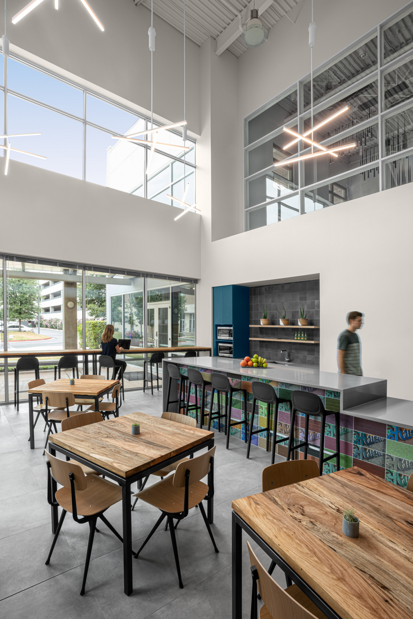 奥斯汀机密科技公司办公室设计-10