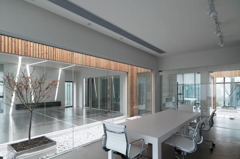 "RUIKE企業總部空間設計 | 原始與現代的完美交融"-20