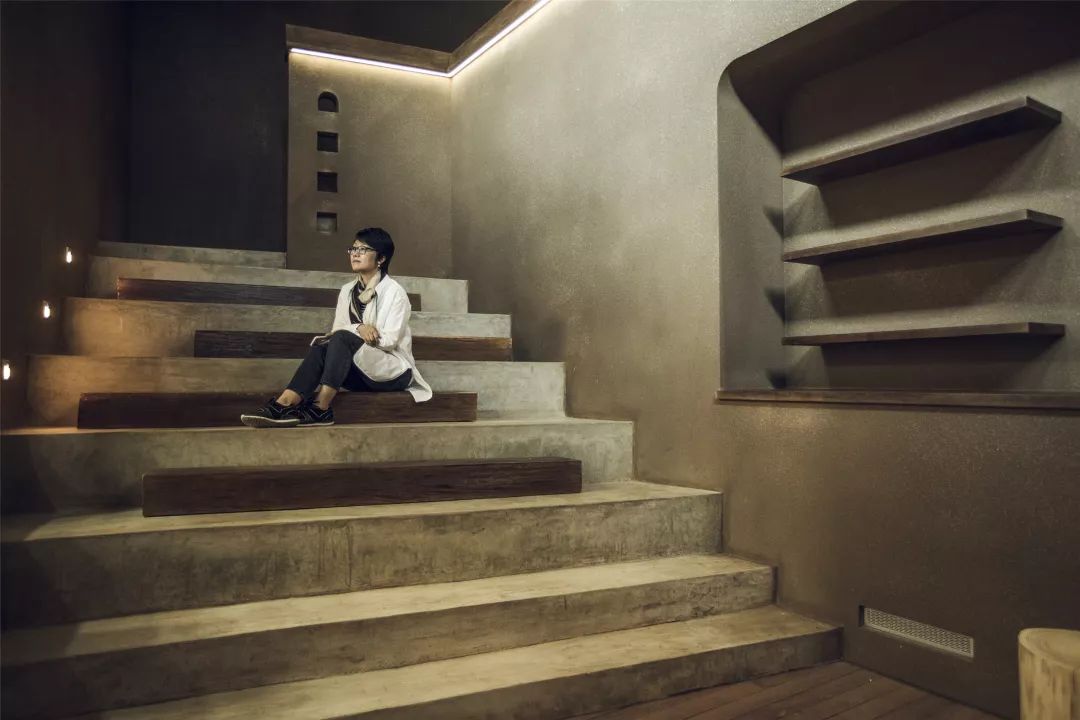 榆林窟职工阅读室 | 山地形空间与本土材料的巧妙融合-42