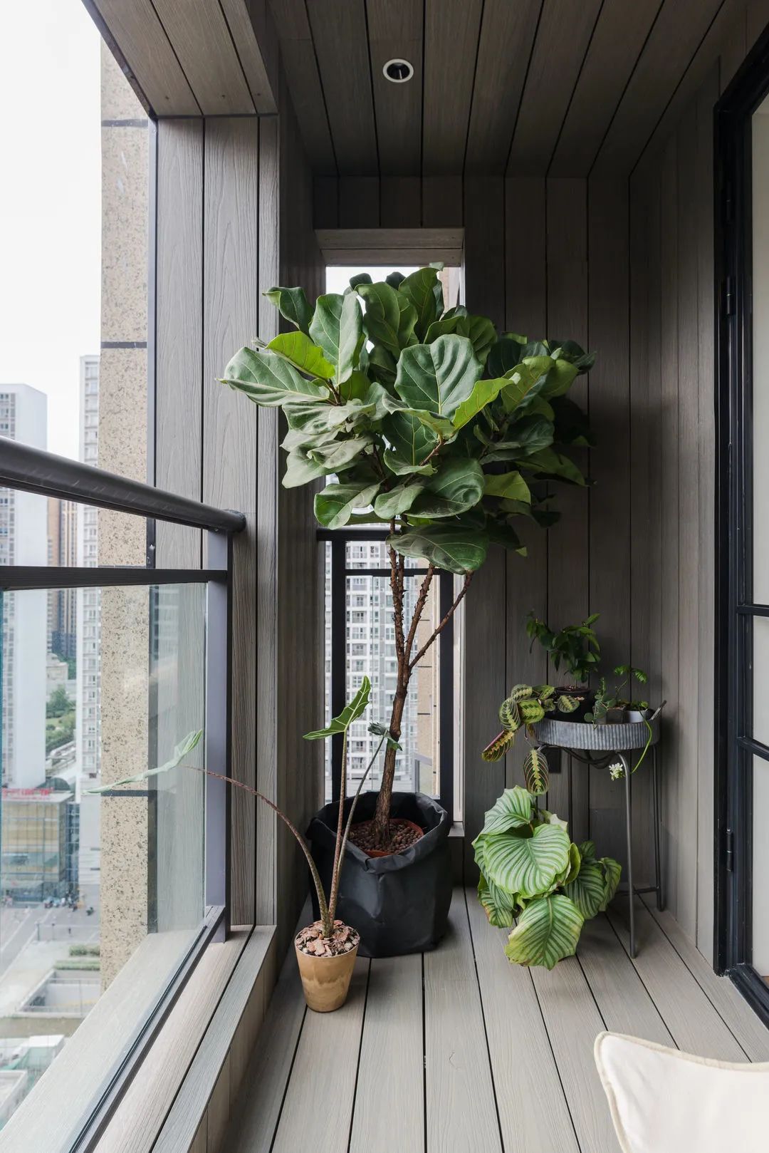 现代 80㎡一人一狗的小户型丨中国-38