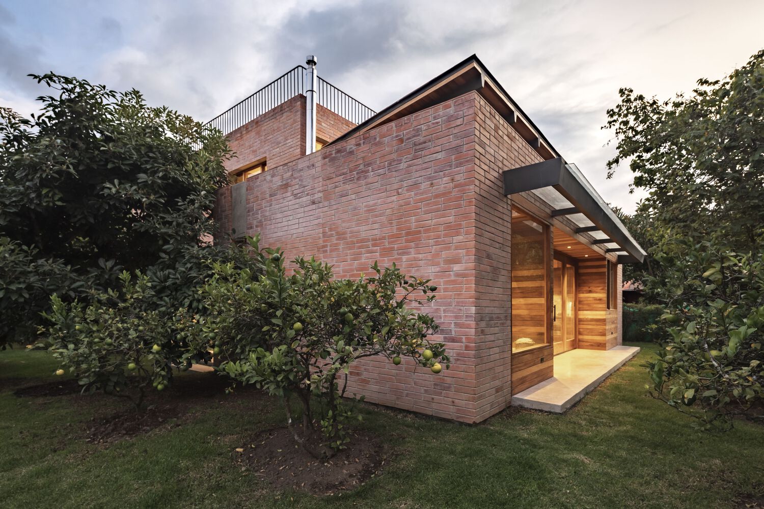 厄瓜多尔 Doble Soga 住宅丨费利佩·帕拉西奥斯+约翰·默勒·阿奇特克滕-14