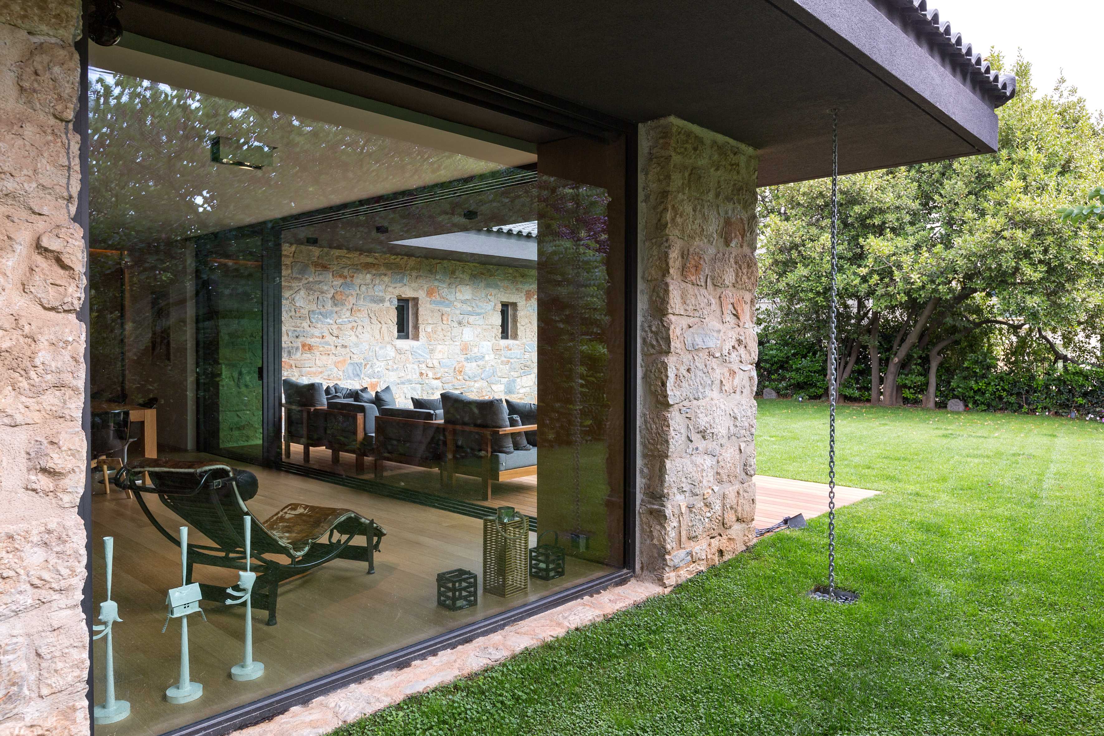 residence in politia athens by panos nikolaidis-16