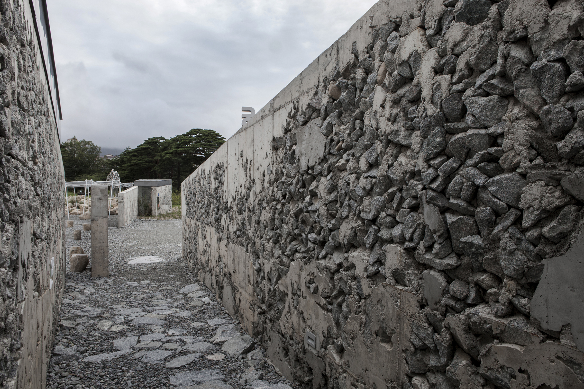 山风松韵的雕塑画廊——韩国 Bauzium 美术馆-16