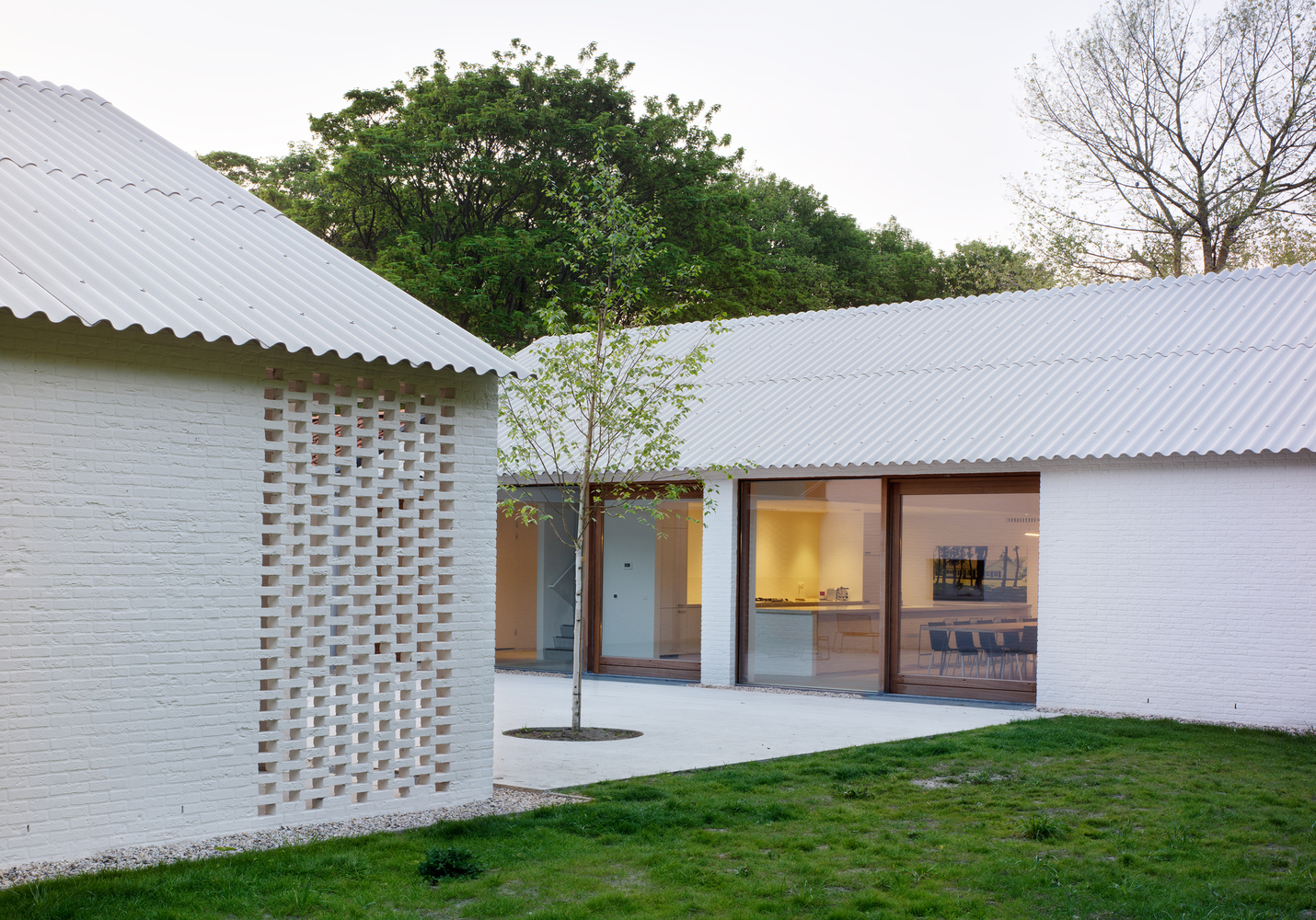 森林中的房屋-22