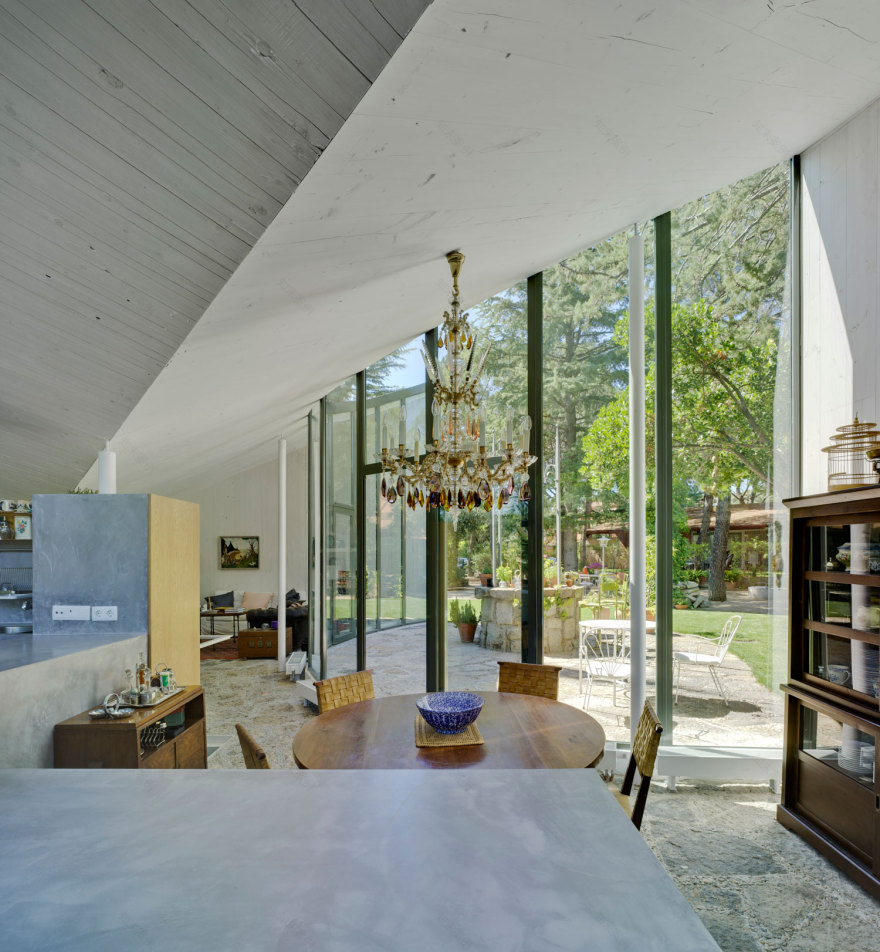 House Built Over a Former City Water Tank in Madrid by Valdivieso Arquitectos-18