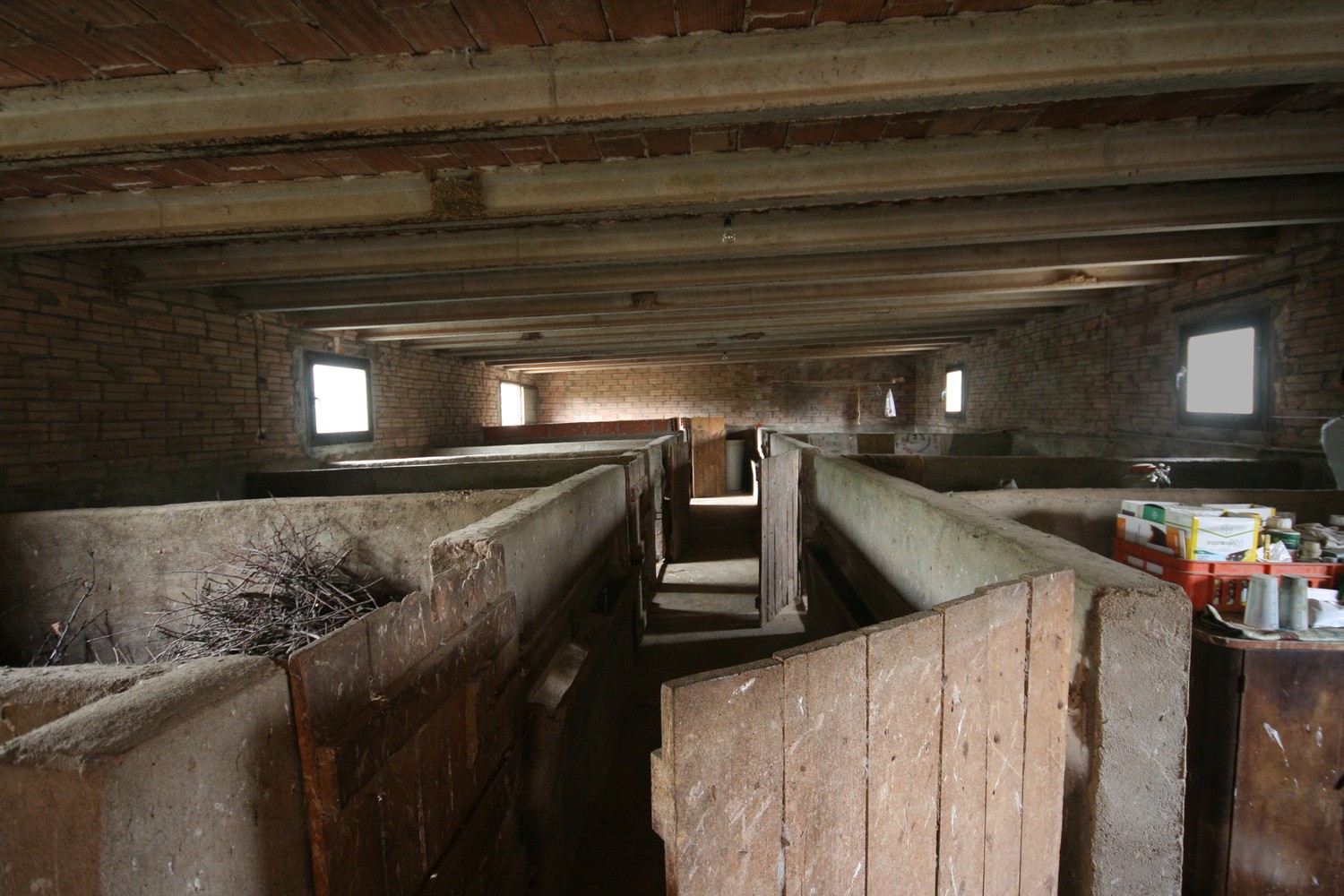 Rosa Hereu Planellas + Jonte Norin：猪圈改造 西班牙Tor Studio客房-27