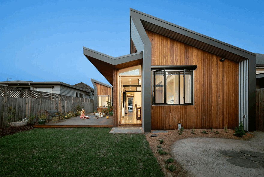 Remarkable Passive Solar Home Balances Indoor and Outdoor Spaces-30