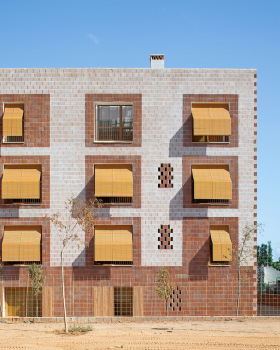 24个公共住宅丨西班牙